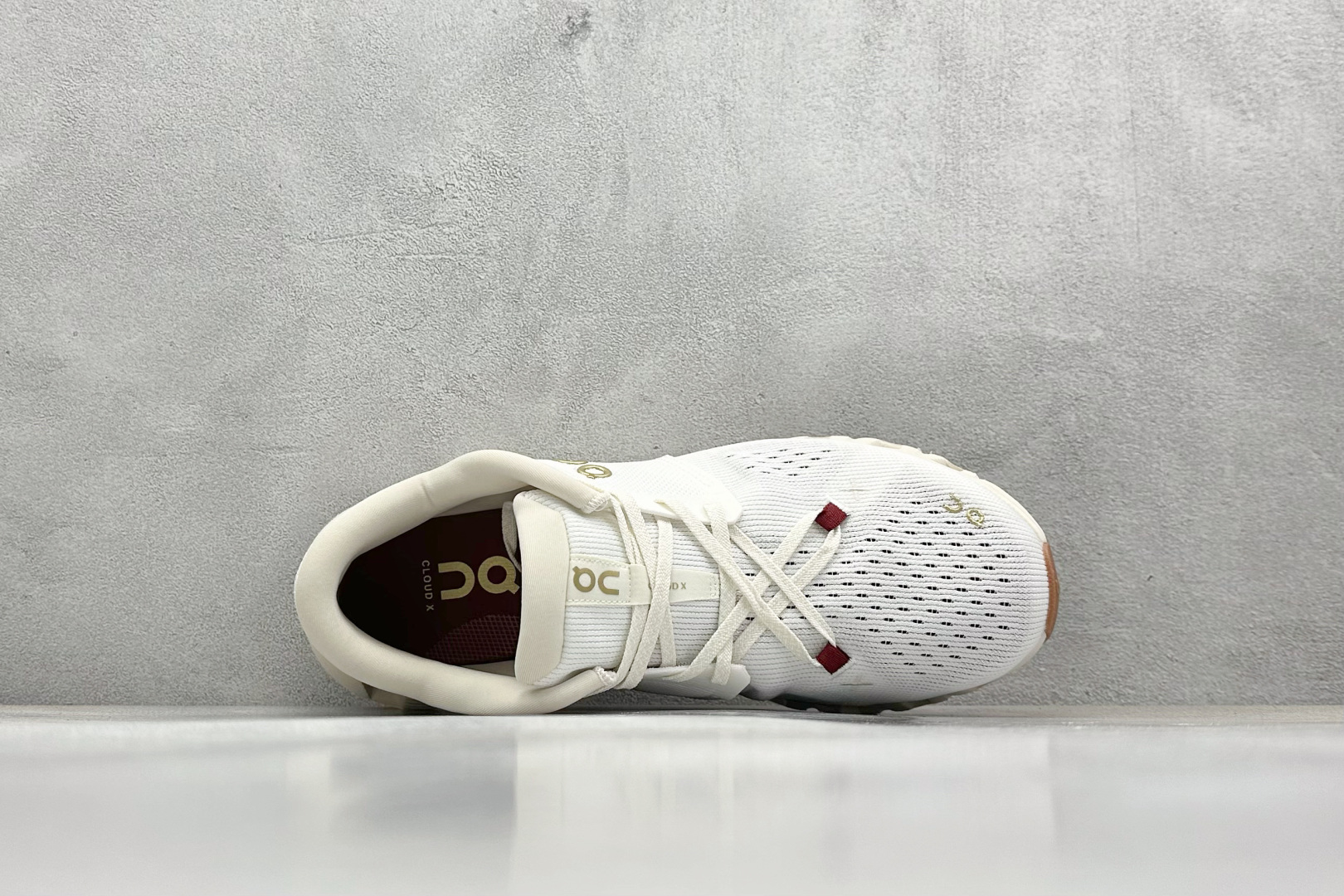  
XL版 On昂跑 Cloudtilt Loewe
户外街头机能风跑步鞋
Cloud Hi Edge户