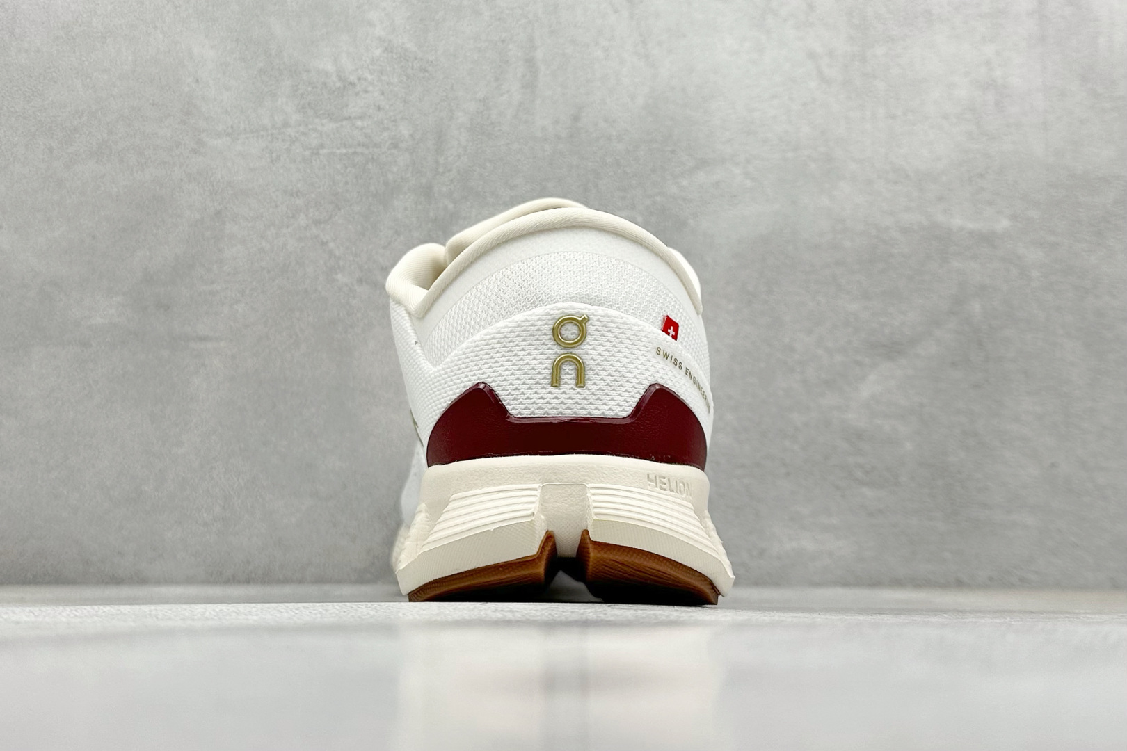  
XL版 On昂跑 Cloudtilt Loewe
户外街头机能风跑步鞋
Cloud Hi Edge户