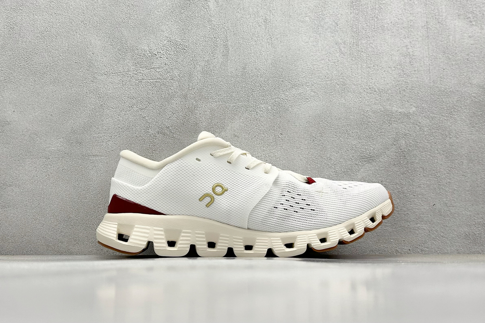  
XL版 On昂跑 Cloudtilt Loewe
户外街头机能风跑步鞋
Cloud Hi Edge户
