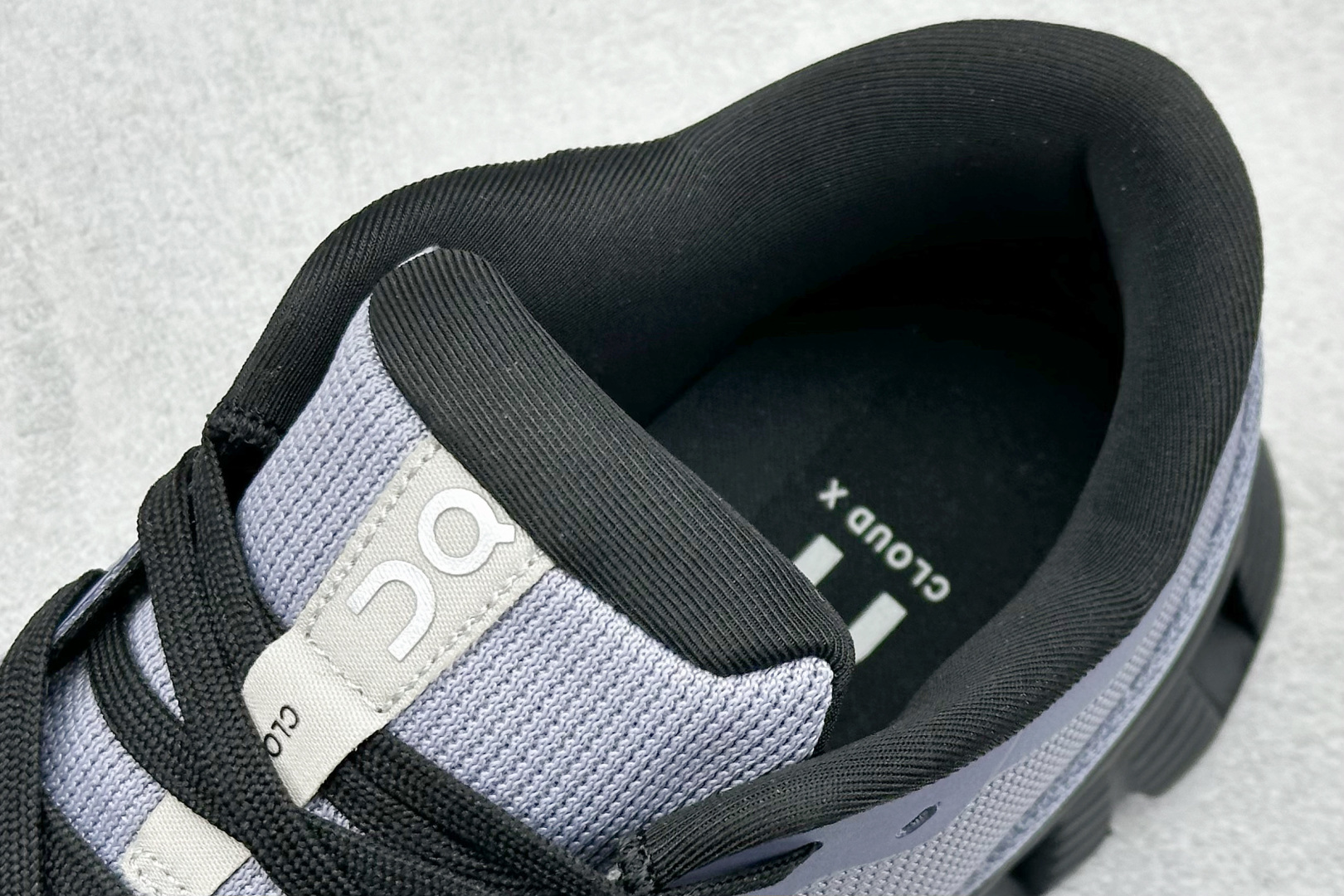  
XL版 On昂跑 Cloudtilt Loewe
户外街头机能风跑步鞋
Cloud Hi Edge户