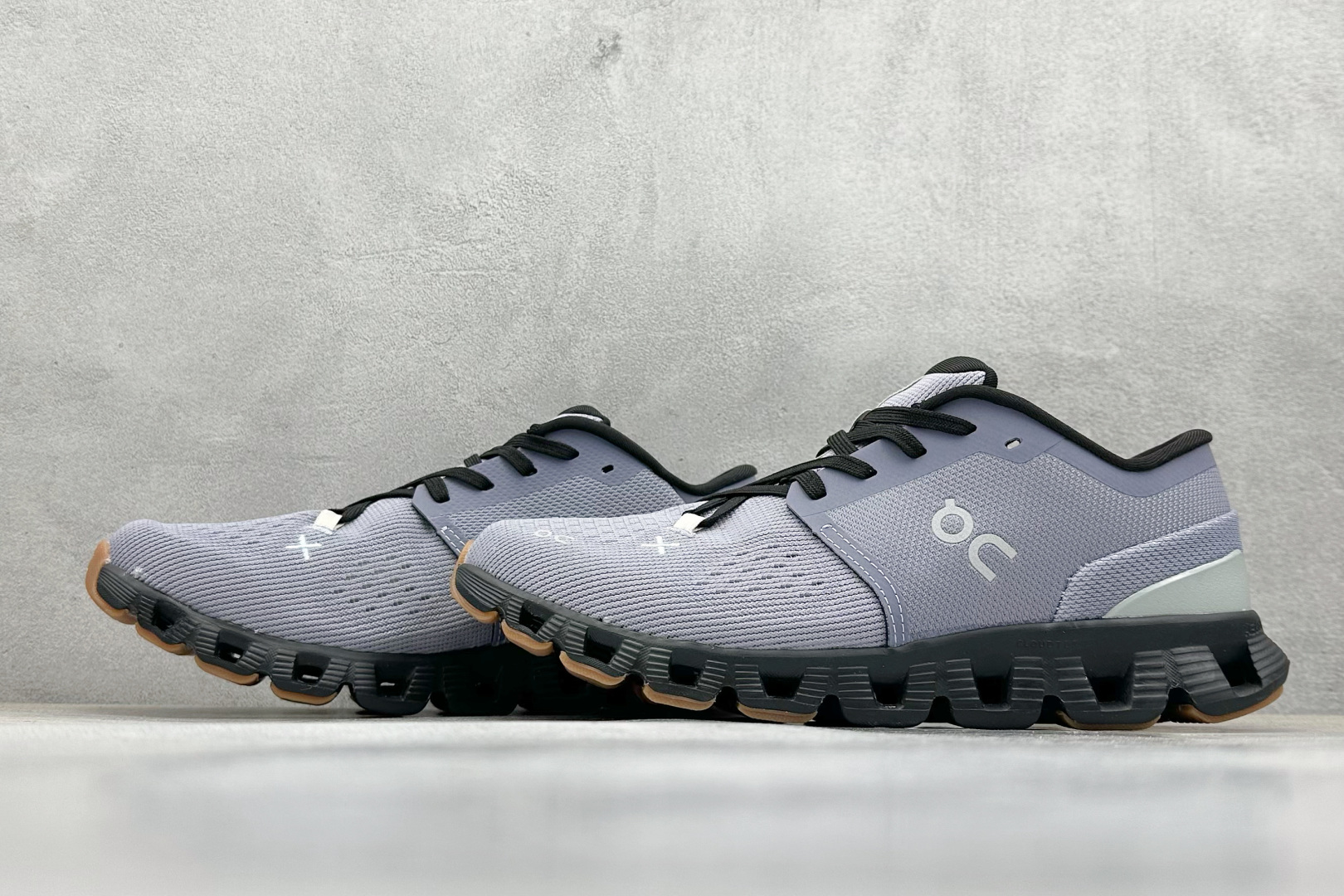  
XL版 On昂跑 Cloudtilt Loewe
户外街头机能风跑步鞋
Cloud Hi Edge户