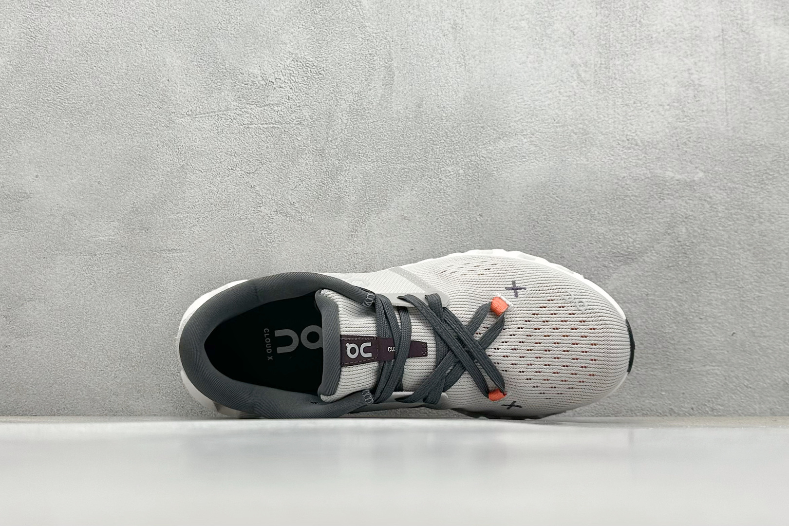  
XL版 On昂跑 Cloudtilt Loewe
户外街头机能风跑步鞋
Cloud Hi Edge户