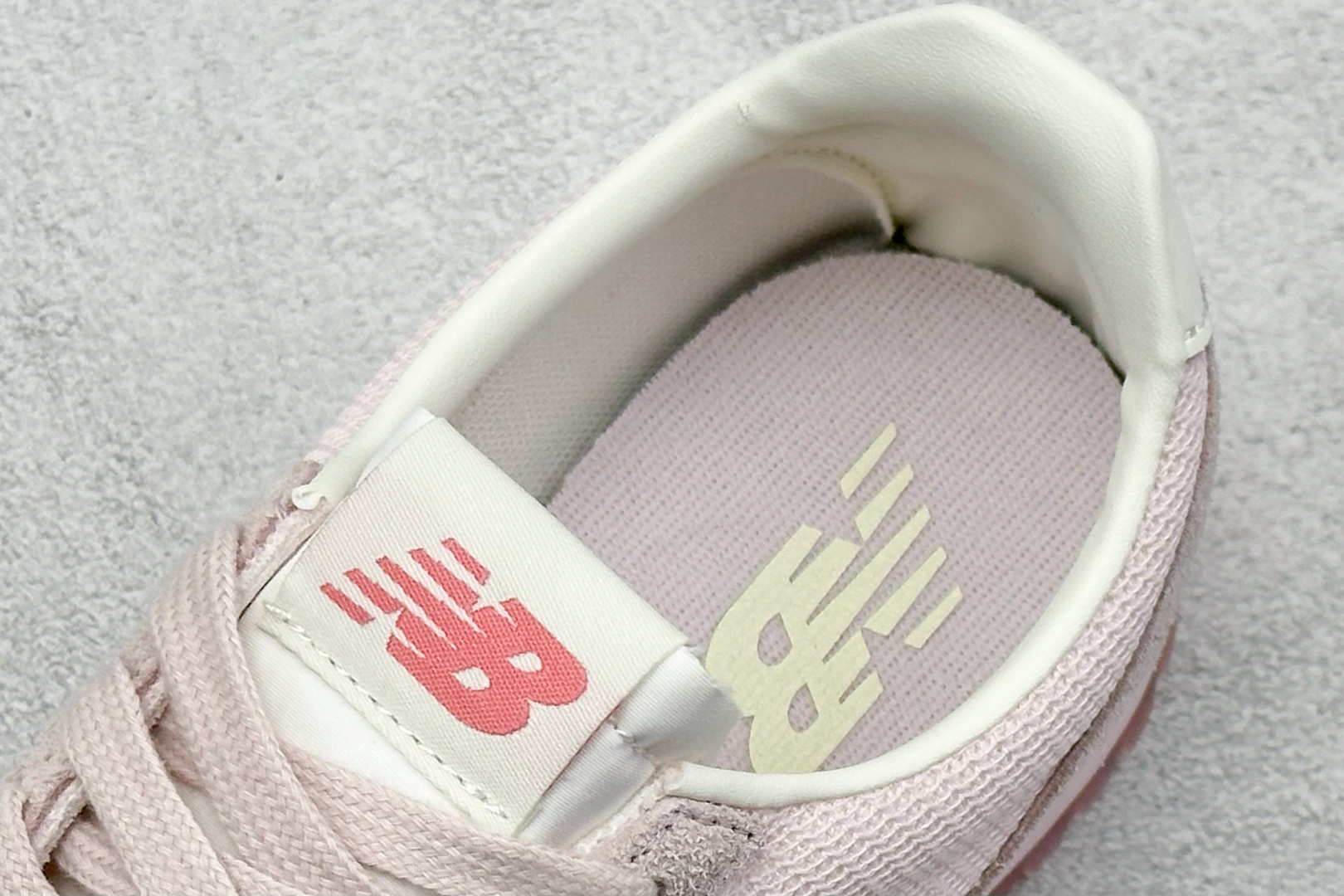  
New Balance NB471系列织物牛剖层革生活休闲鞋 

货号：U471FP
尺码：36 