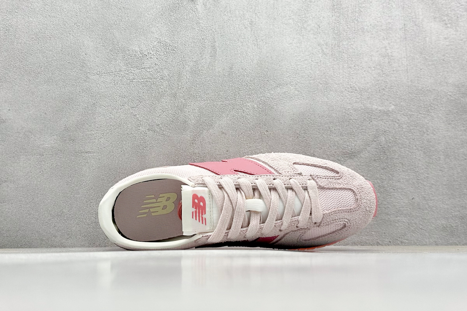  
New Balance NB471系列织物牛剖层革生活休闲鞋 

货号：U471FP
尺码：36 