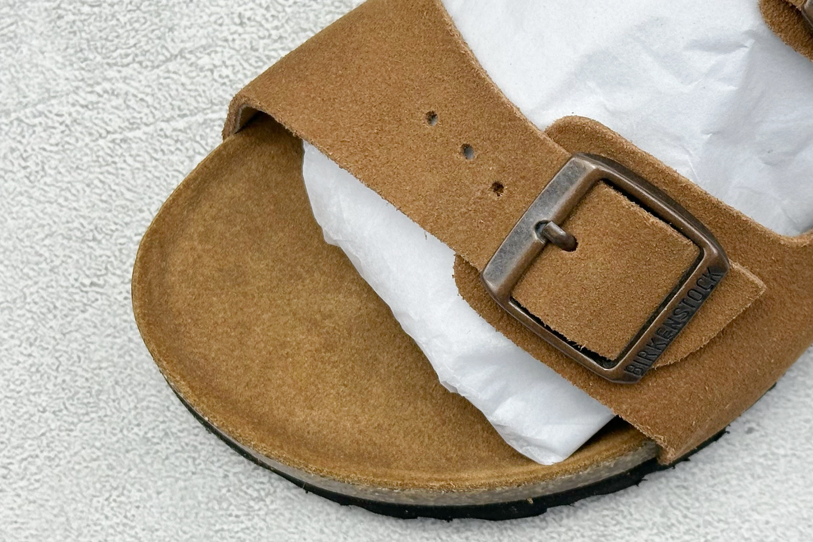  
BK版 博肯 Birkenstock Rio  二字拖
采用其特有的鞋床设计，贴合脚面穿着舒适，Bi