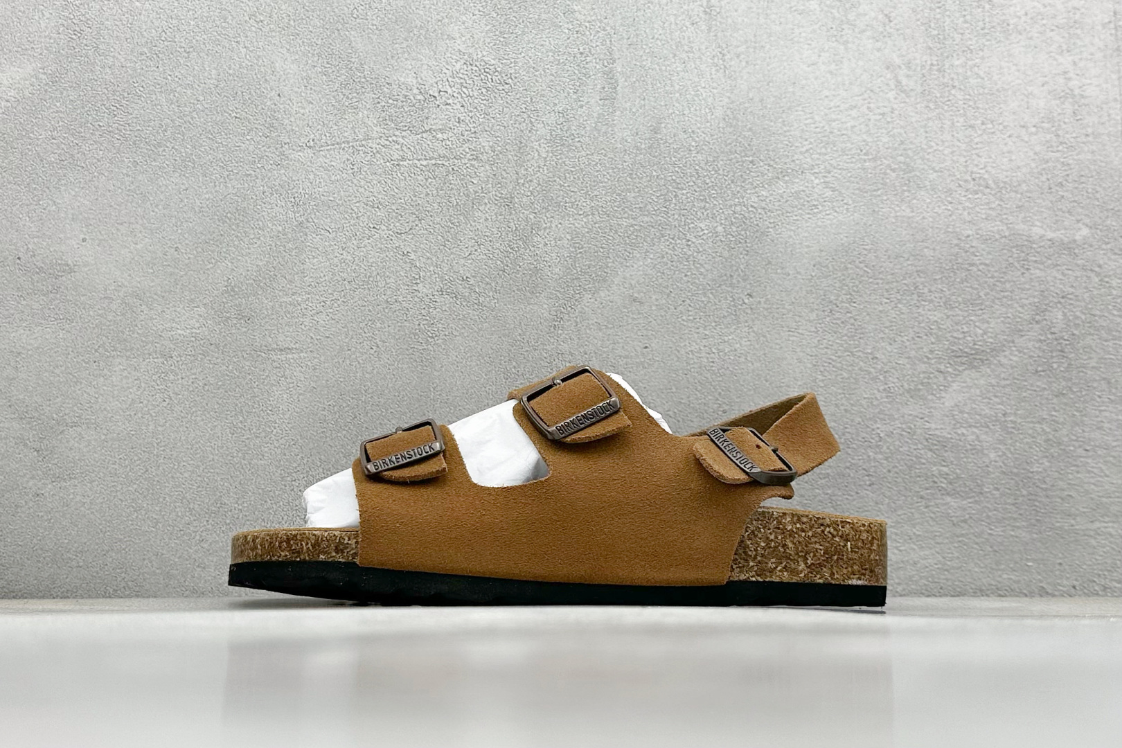  
BK版 博肯 Birkenstock Rio  二字拖
采用其特有的鞋床设计，贴合脚面穿着舒适，Bi