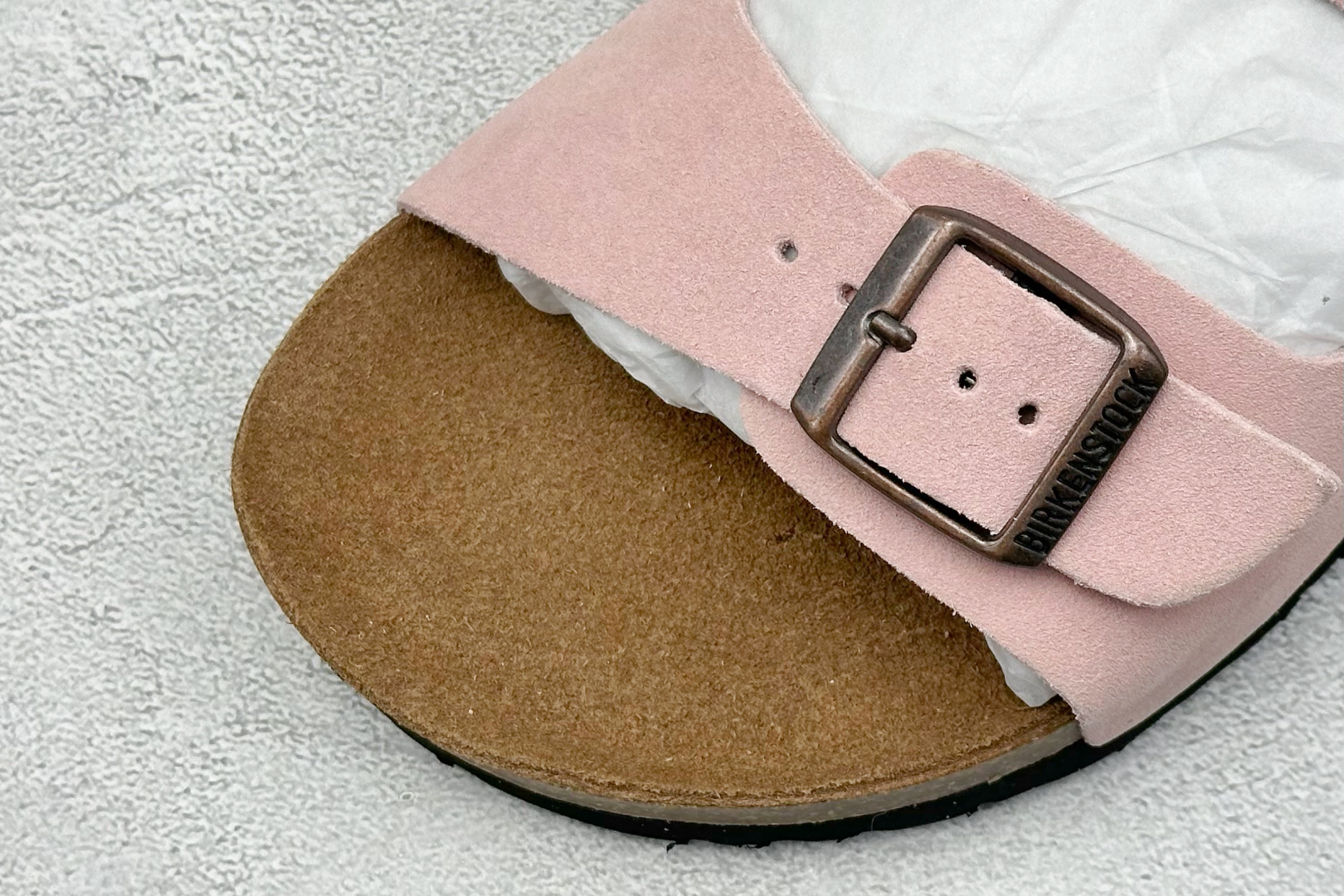  
BK版 博肯 Birkenstock Rio  二字拖
采用其特有的鞋床设计，贴合脚面穿着舒适，Bi