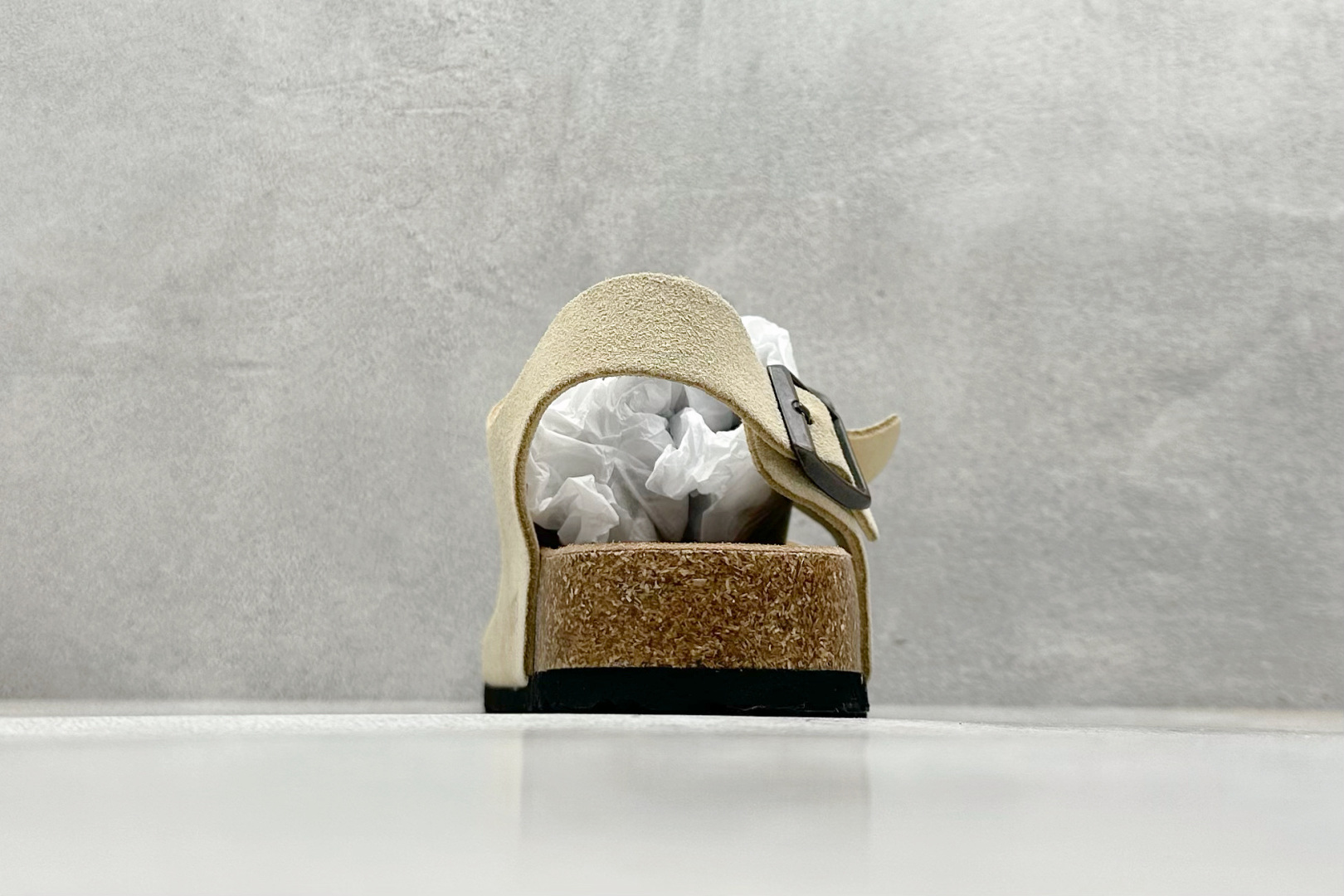  
BK版 博肯 Birkenstock Rio  二字拖
采用其特有的鞋床设计，贴合脚面穿着舒适，Bi