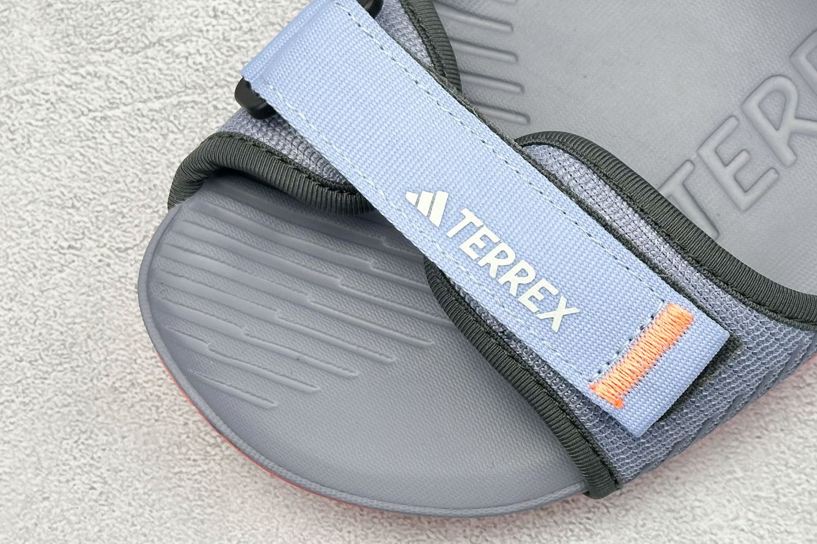  
AD TERREX HYDROTERRA 防滑耐磨 运动休闲沙滩凉鞋 


货号：ID4271
尺码