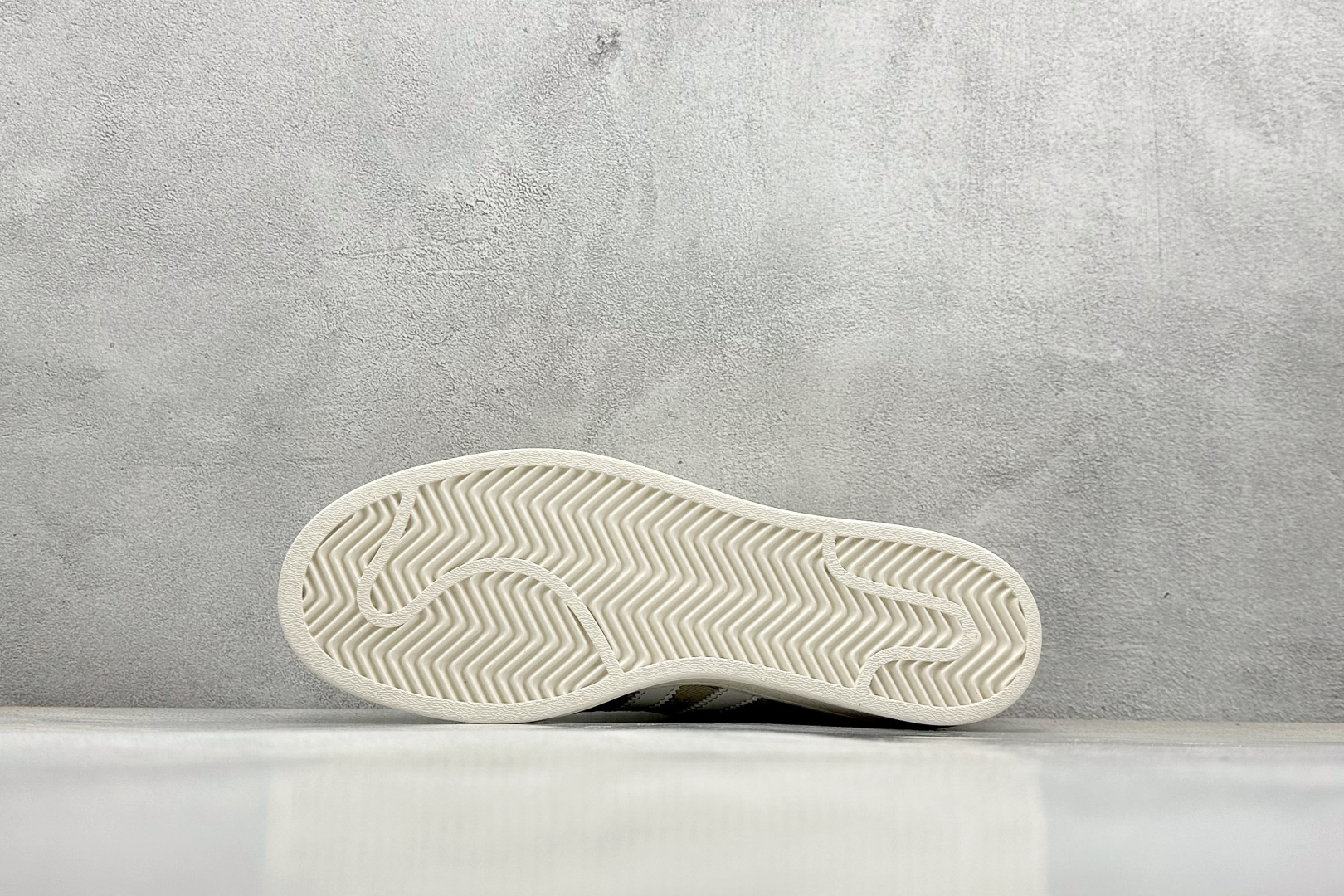 AD Originals Superstar x Louis Vuitton 白金 SD6809