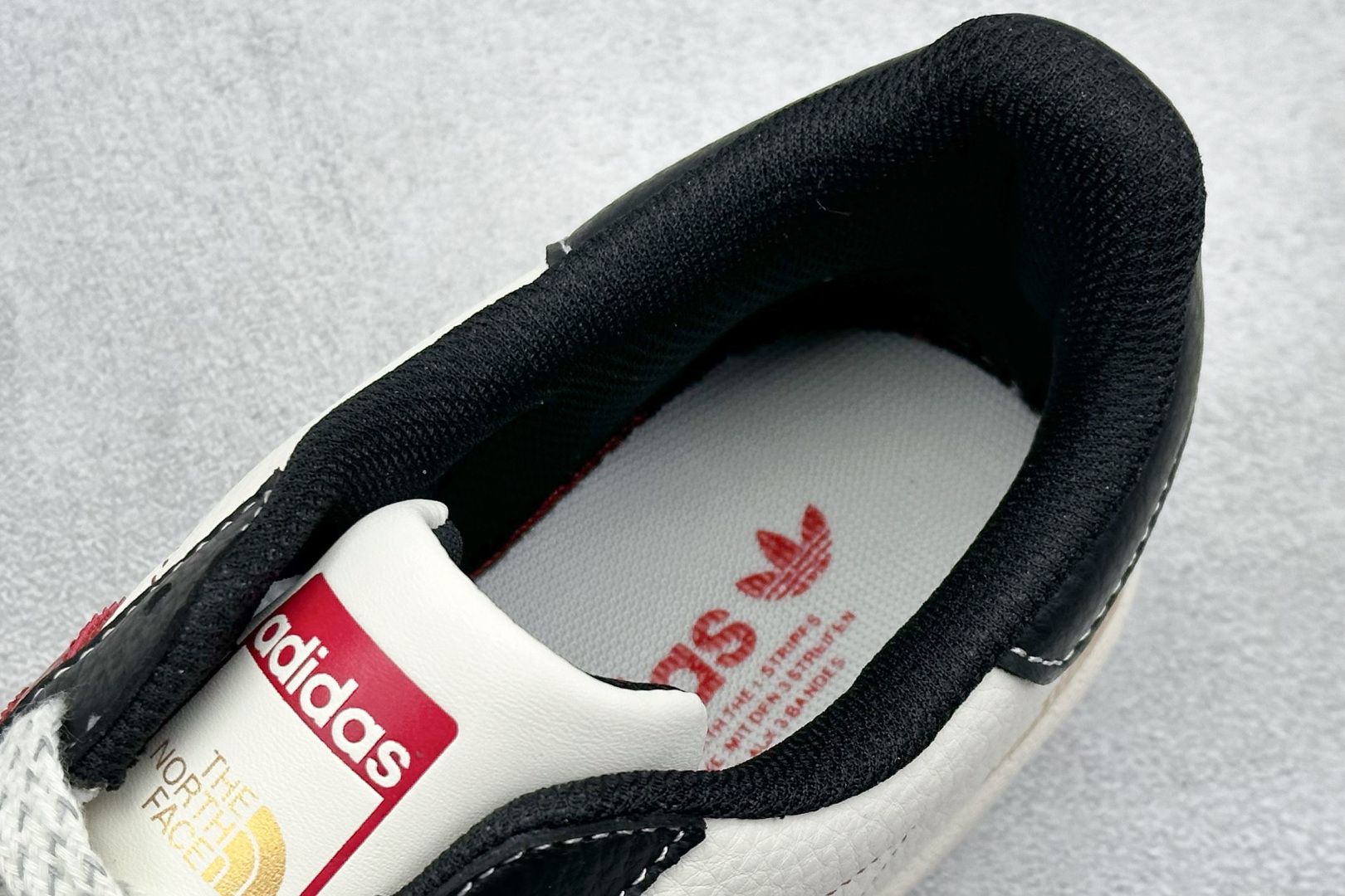 AD Originals Superstar x The North Face 白红黑 BZ2529
