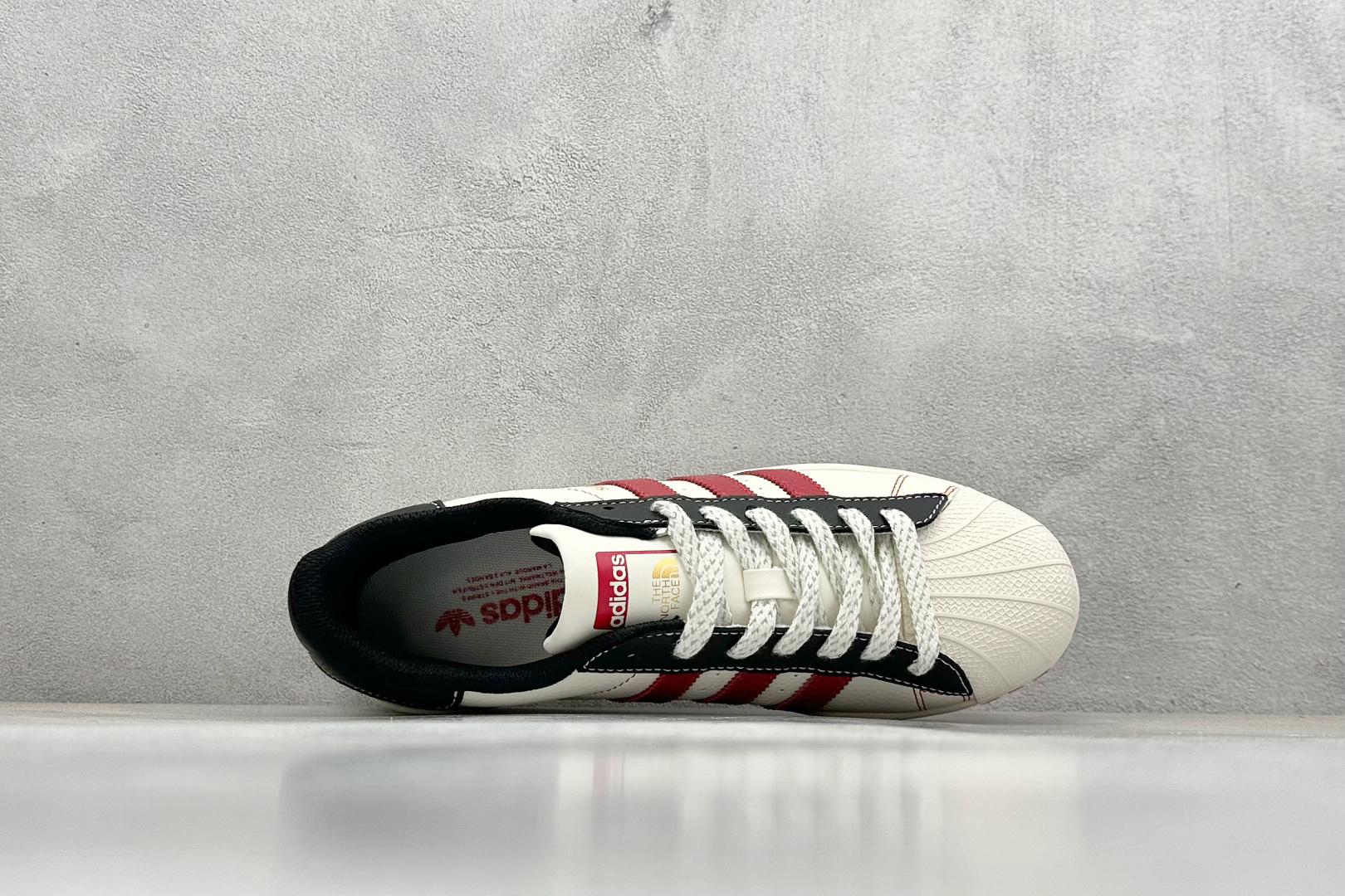 AD Originals Superstar x The North Face 白红黑 BZ2529