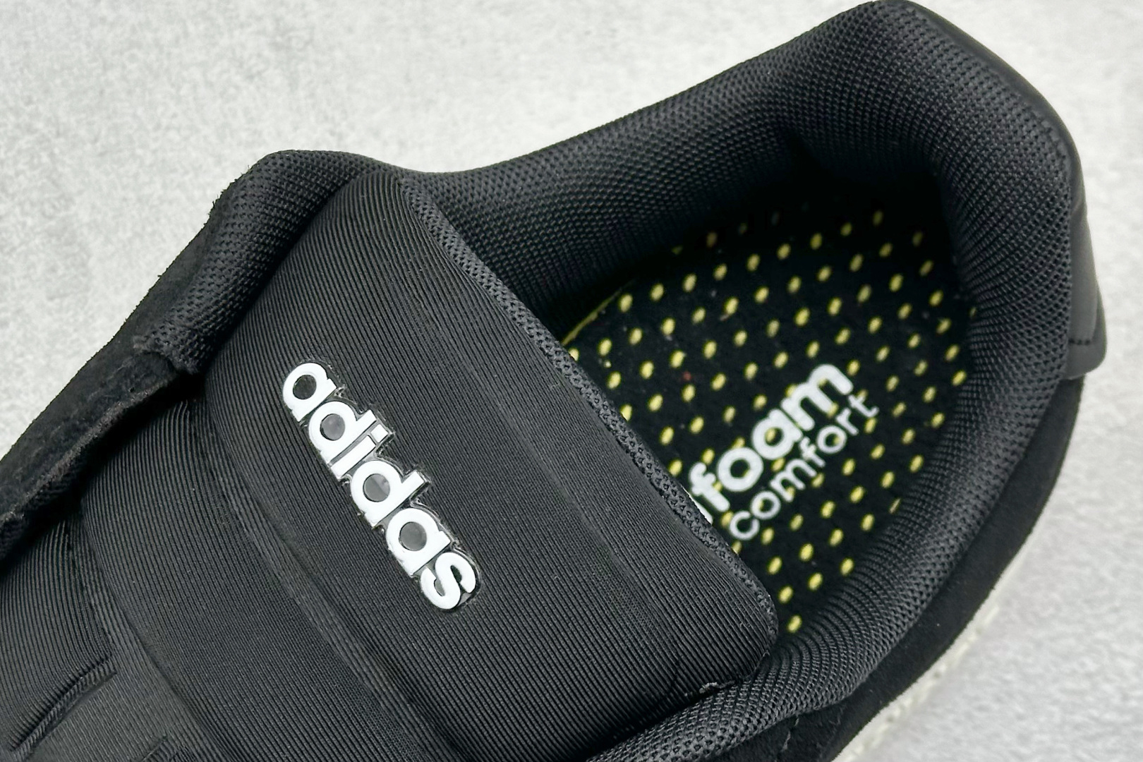  
Adidas GRAND COURT ALPHA 黑色
复古潮流休闲面包鞋 原装纯原级
生生不息的经