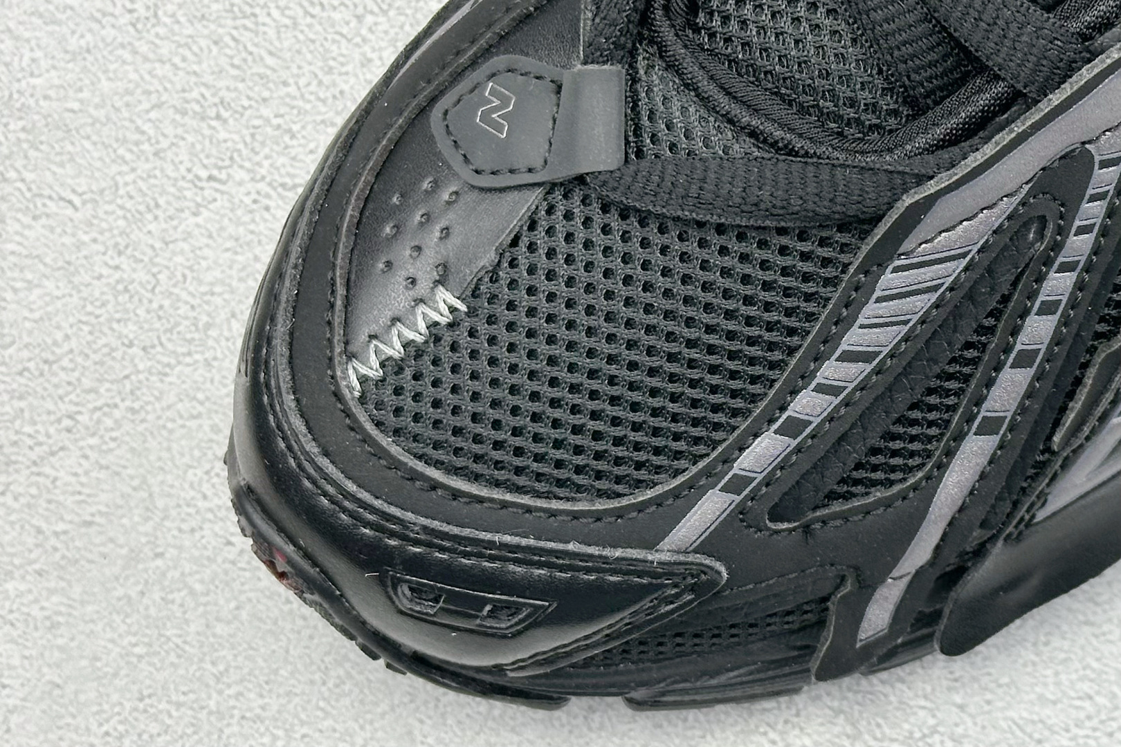  
New Balance M1906R系列 复古老爹防滑耐磨低帮 跑步鞋 男女同款 采用轻质牛剖革拼接