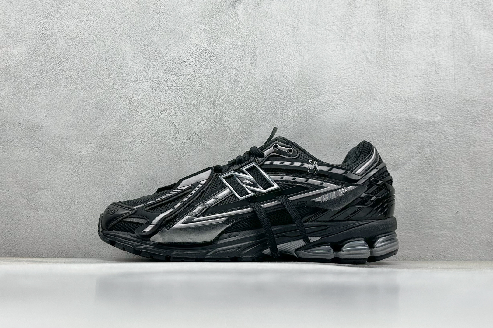  
New Balance M1906R系列 复古老爹防滑耐磨低帮 跑步鞋 男女同款 采用轻质牛剖革拼接