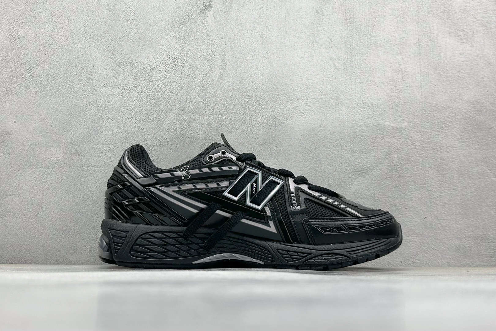 
New Balance M1906R系列 复古老爹防滑耐磨低帮 跑步鞋 男女同款 采用轻质牛剖革拼接
