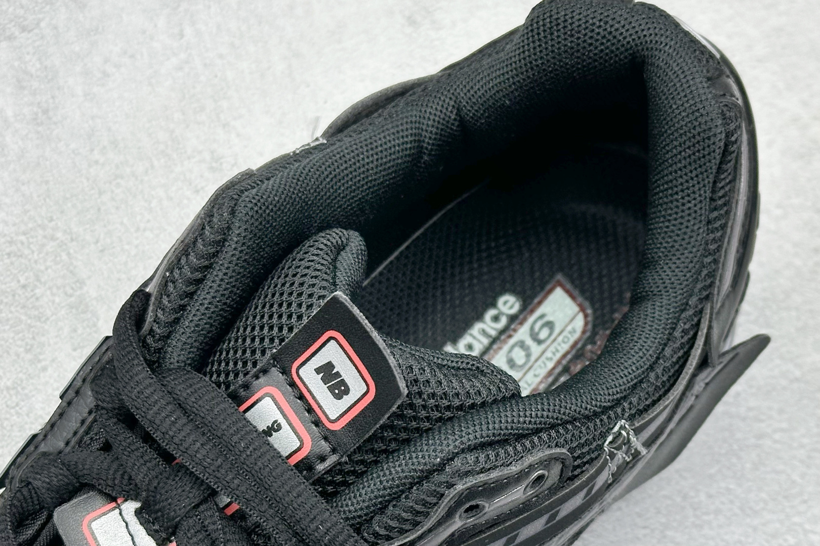  
New Balance M1906R系列 复古老爹防滑耐磨低帮 跑步鞋 男女同款 采用轻质牛剖革拼接