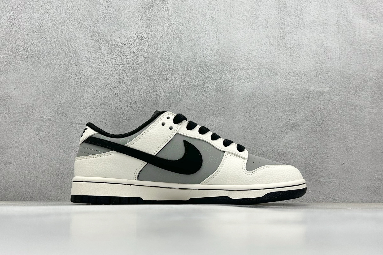 Nike SB Dunk Low x GUCCI 白灰黑小钩 XD1588-204