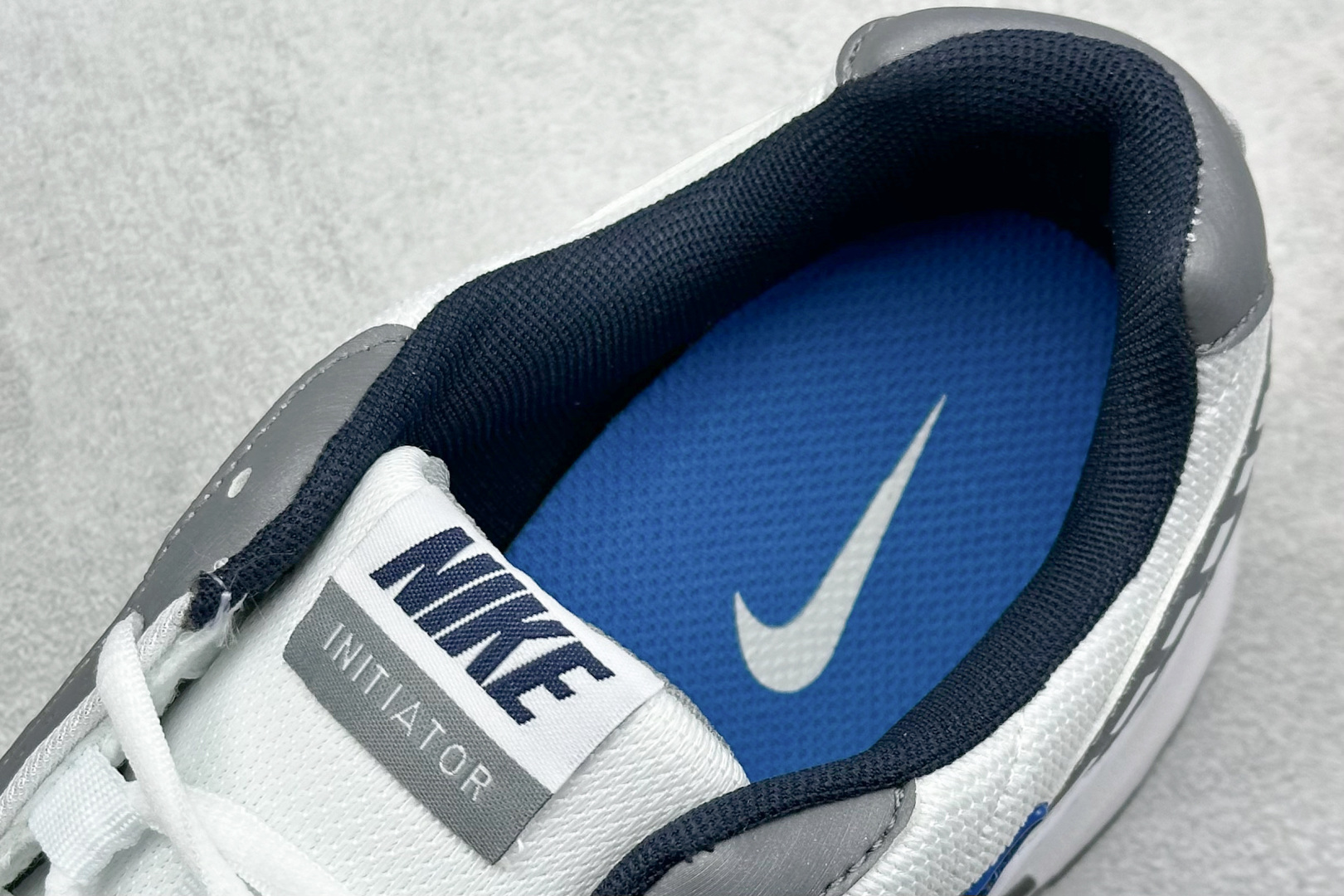 终端放店
GX版 Nike Initiator Running 耐克INS
街头超火复古老爹跑鞋 经典