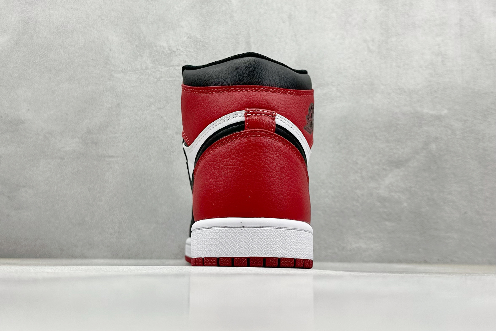  终端放店
F版  Air Jordan 1 High Retro OG AJ1 乔1黑脚趾 高帮篮球鞋