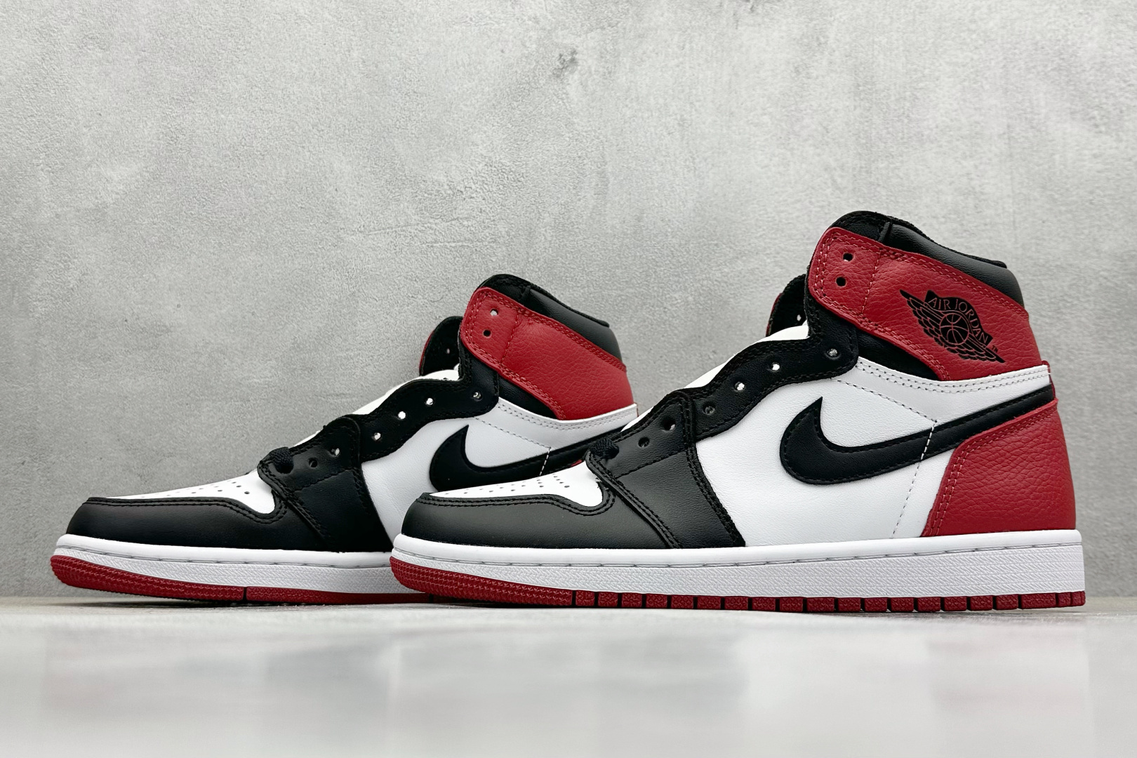  终端放店
F版  Air Jordan 1 High Retro OG AJ1 乔1黑脚趾 高帮篮球鞋