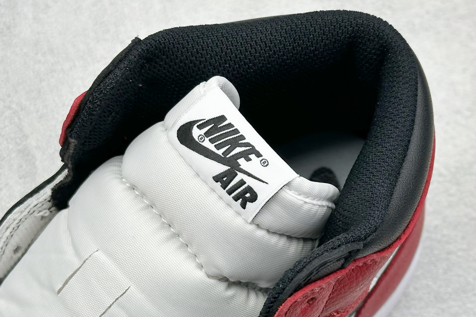  终端放店
F版  Air Jordan 1 High Retro OG AJ1 乔1黑脚趾 高帮篮球鞋