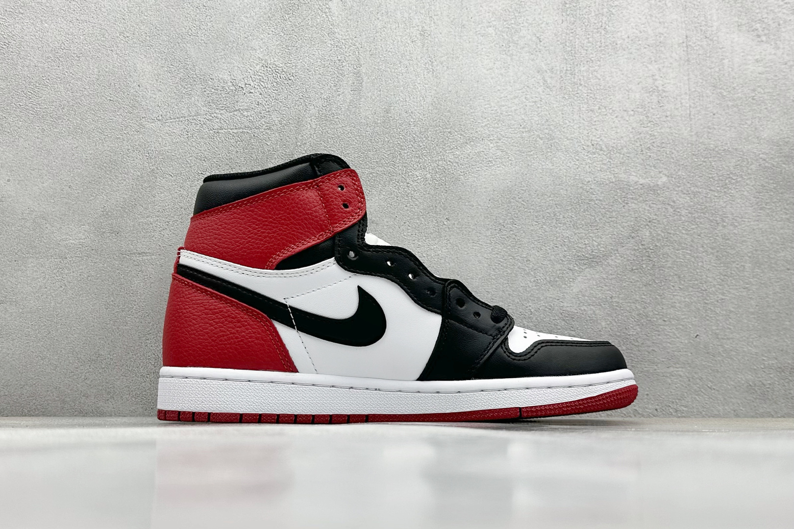  终端放店
F版  Air Jordan 1 High Retro OG AJ1 乔1黑脚趾 高帮篮球鞋