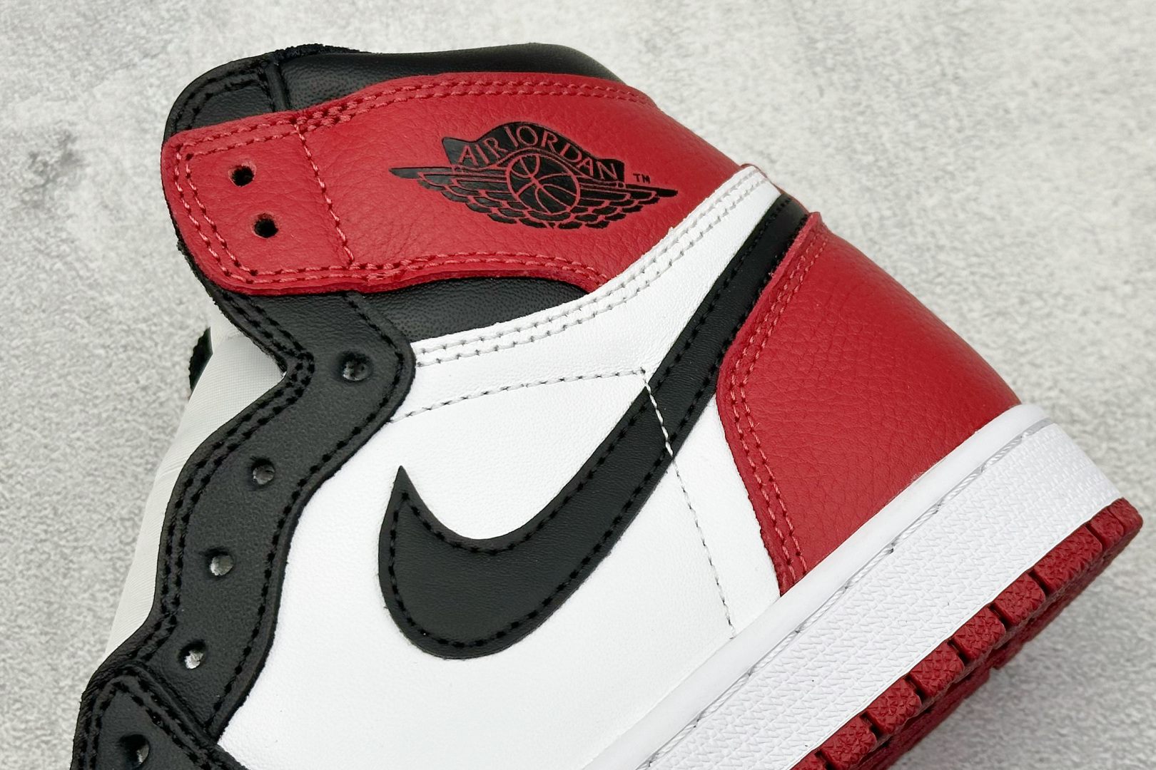  终端放店
F版  Air Jordan 1 High Retro OG AJ1 乔1黑脚趾 高帮篮球鞋