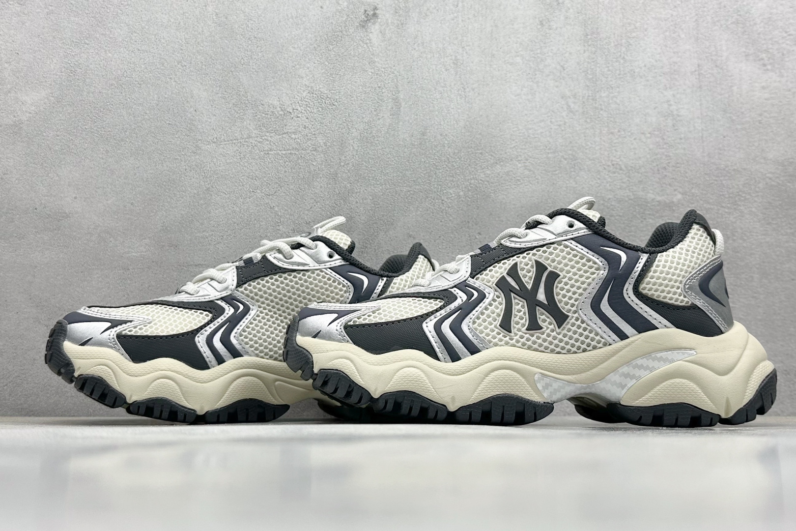  终端放店
NY平台订单 MLB Cargo Chunky 纽约洋基队 透气休闲运动鞋 

货号：3AS