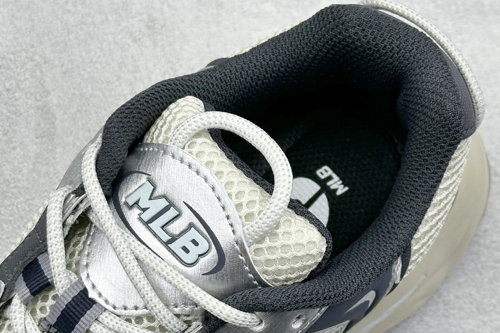  终端放店
NY平台订单 MLB Cargo Chunky 纽约洋基队 透气休闲运动鞋 

货号：3AS