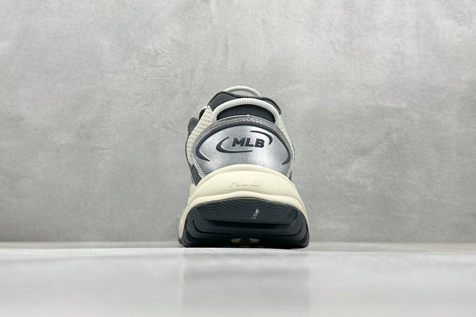  终端放店
NY平台订单 MLB Cargo Chunky 纽约洋基队 透气休闲运动鞋 

货号：3AS