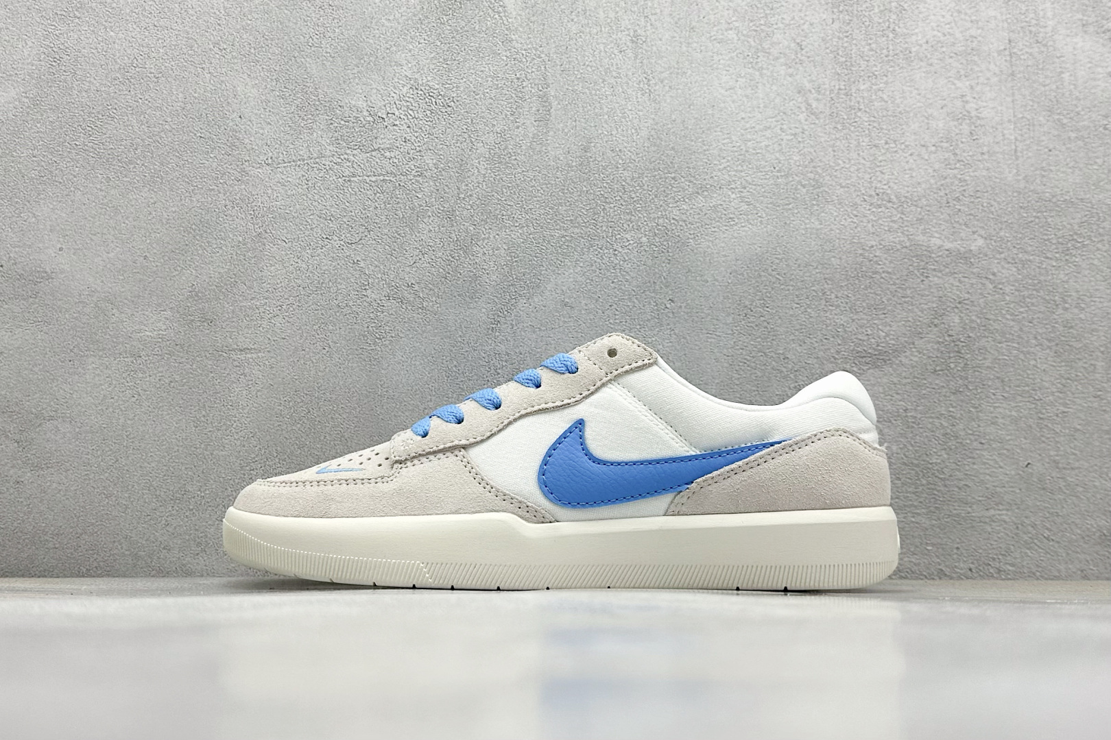  终端放店
FS版 Nike SB Force 58 硫化杯底 传统篮球风格 原楦版型
Nike SB 