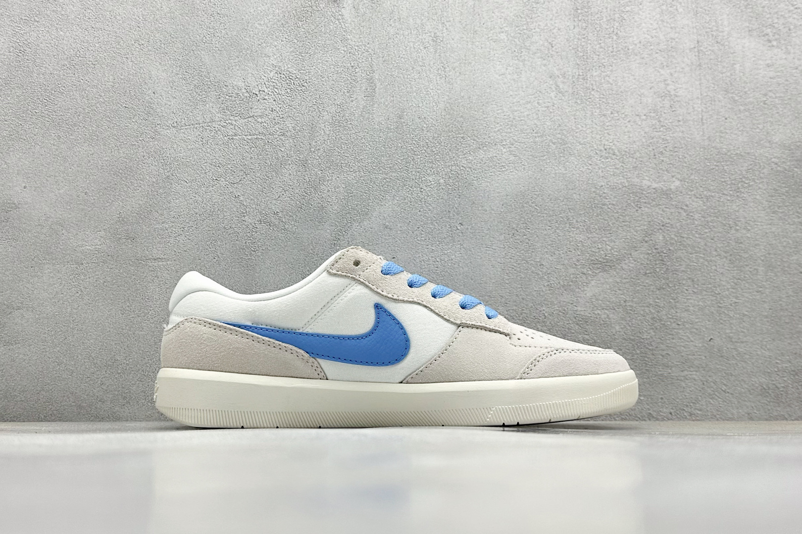  终端放店
FS版 Nike SB Force 58 硫化杯底 传统篮球风格 原楦版型
Nike SB 