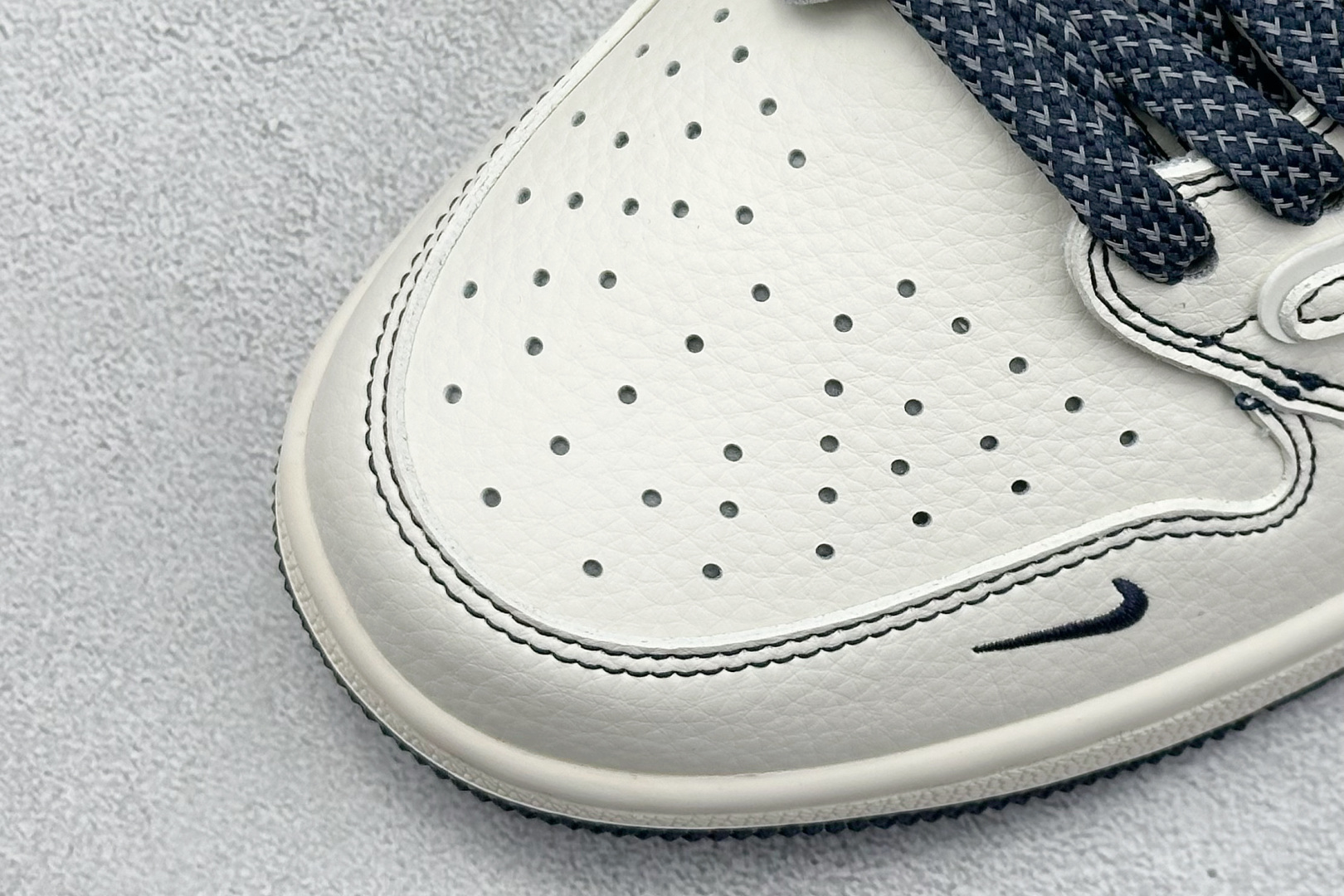终端放店
XC版 Travis Scott x Fragment Design x Air Jorda