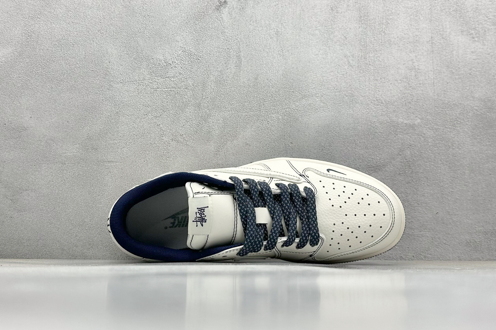 终端放店
XC版 Travis Scott x Fragment Design x Air Jorda