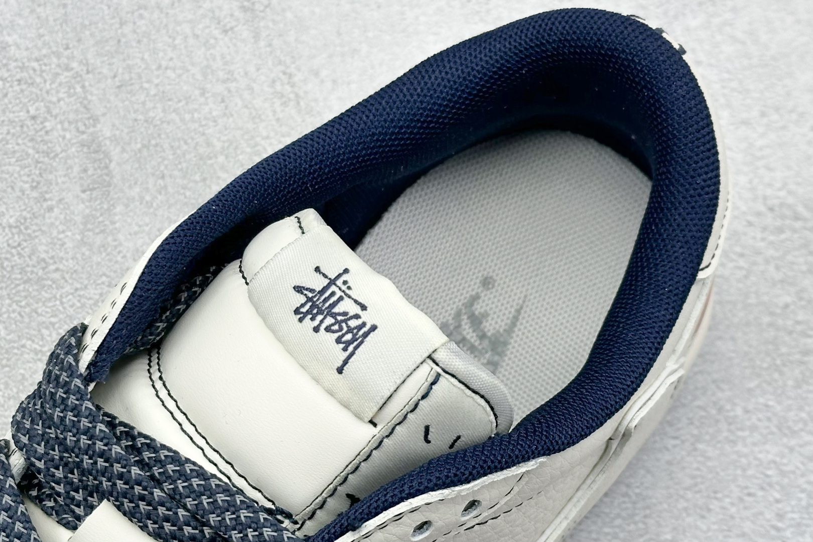 终端放店
XC版 Travis Scott x Fragment Design x Air Jorda