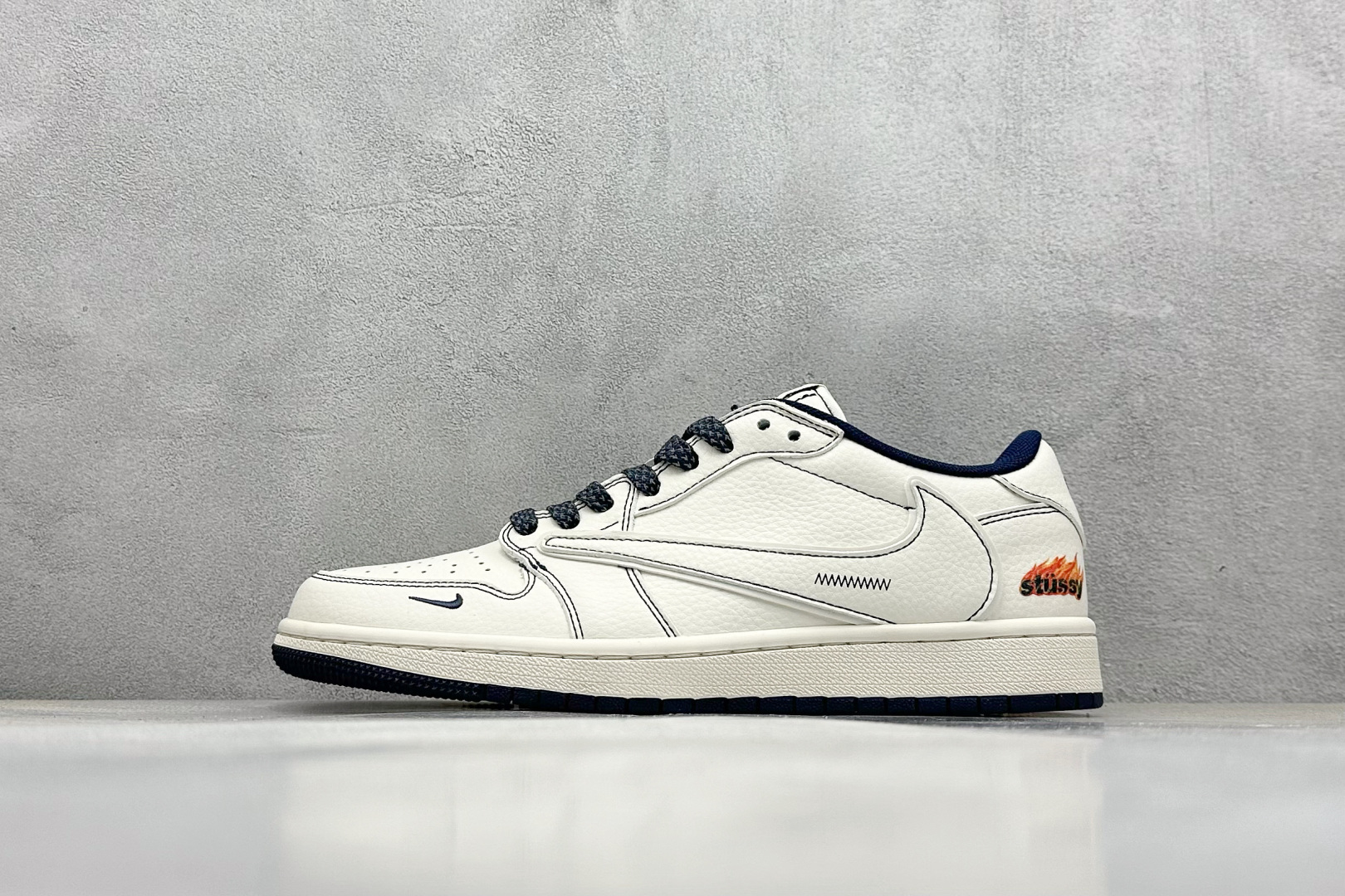 终端放店
XC版 Travis Scott x Fragment Design x Air Jorda