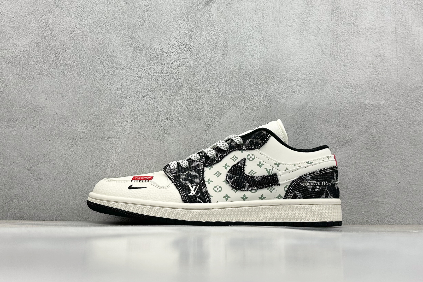  终端放店
XC版 Air Jordan 1 Retro Low x Louis Vuitton 白黑牛