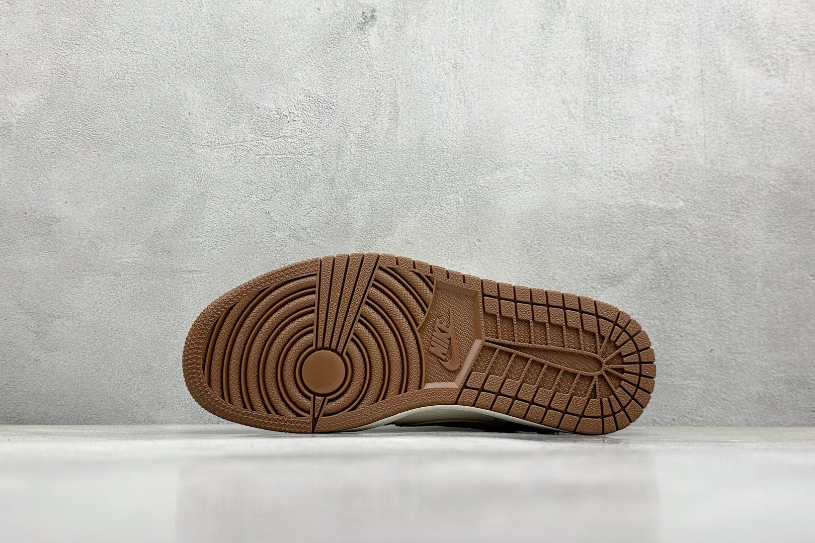 终端放店
XC版 Travis Scott x Fragment Design x Air Jorda
