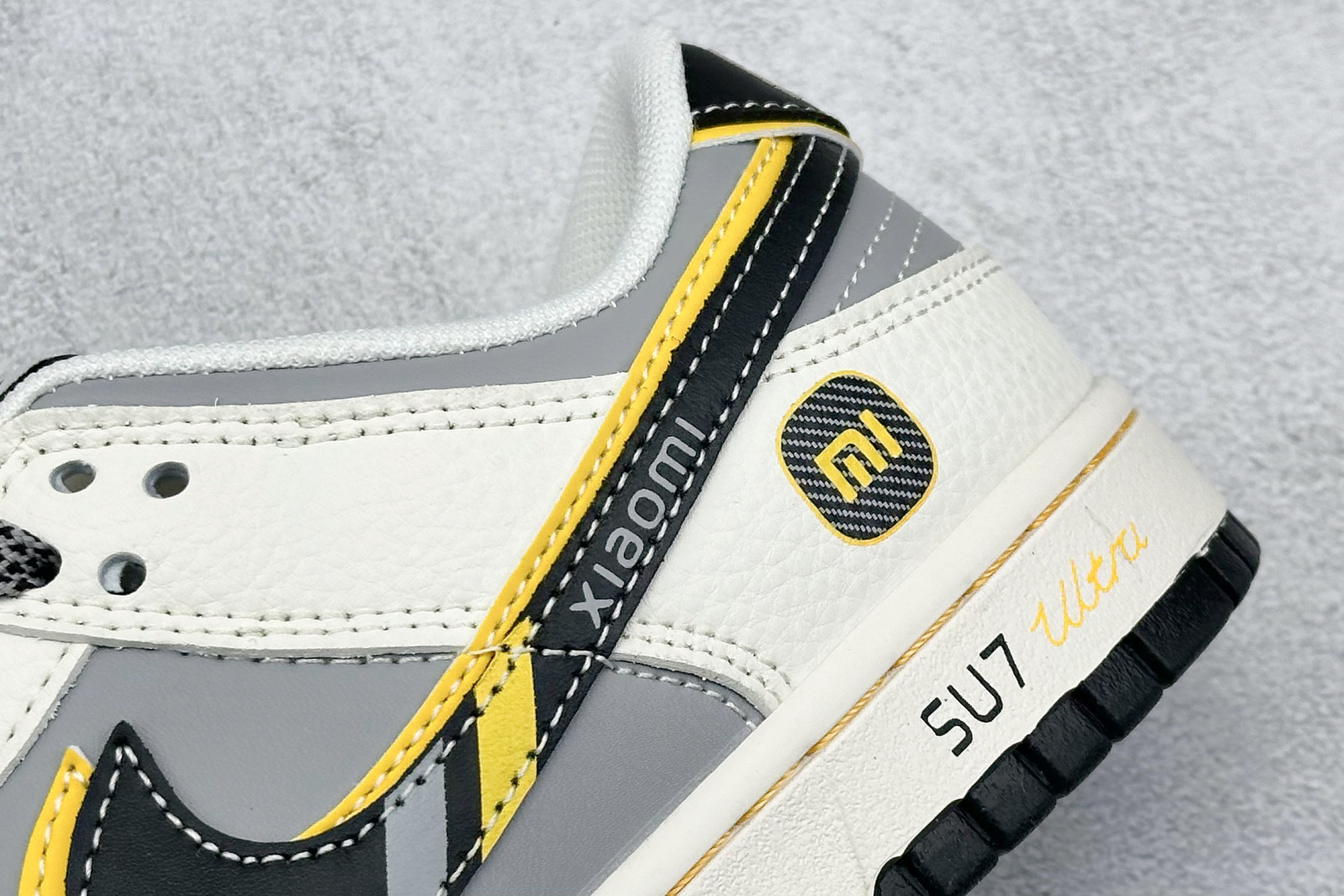 终端放店
XC版 Nike SB Dunk Low 小米联名 Su7 Ultru 周年高端定制 低帮休