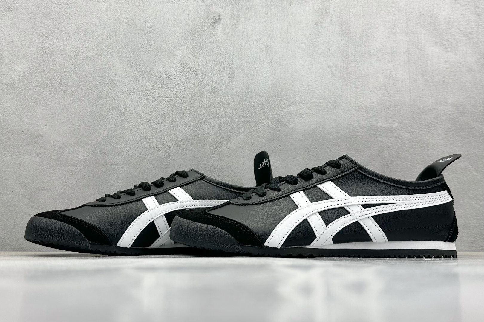  终端放店
SF版 鬼塚虎/Onitsuka Tiger Mexico 66®经典墨西哥系列低帮复古经典