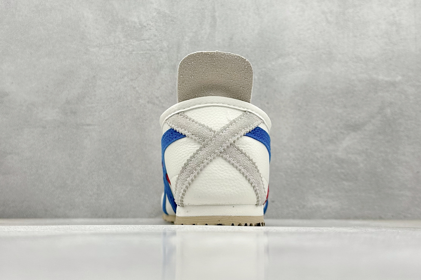  终端放店
SF版 鬼塚虎/Onitsuka Tiger Mexico 66®经典墨西哥系列低帮复古经典