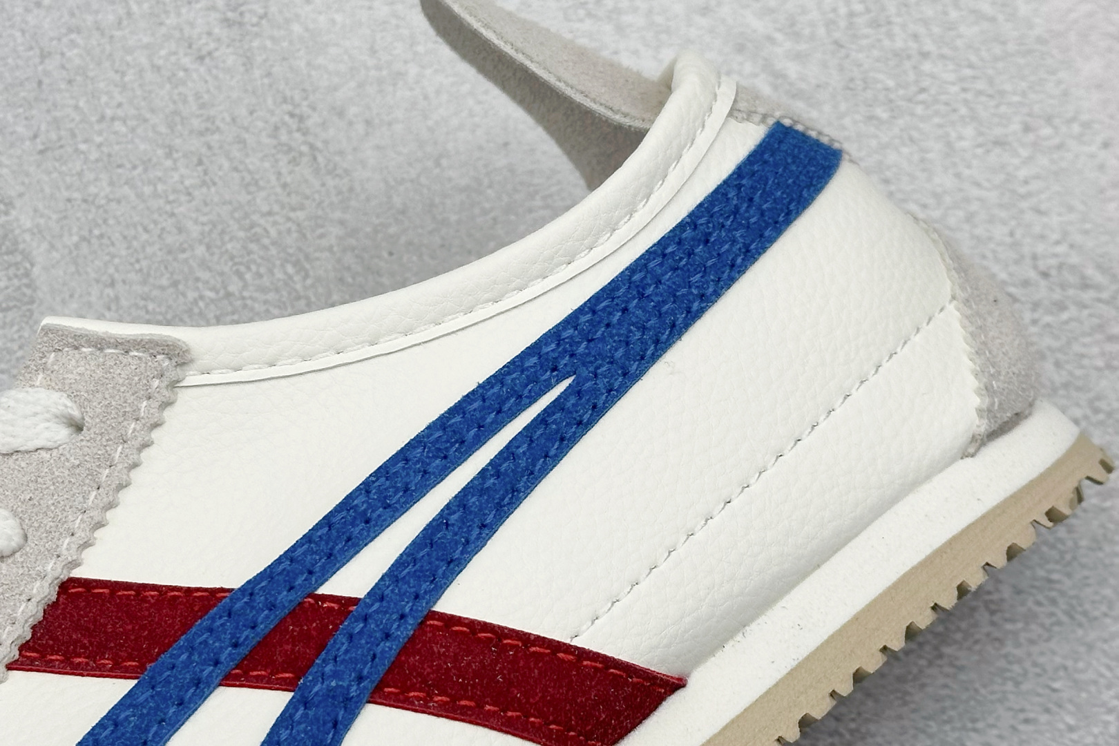  终端放店
SF版 鬼塚虎/Onitsuka Tiger Mexico 66®经典墨西哥系列低帮复古经典