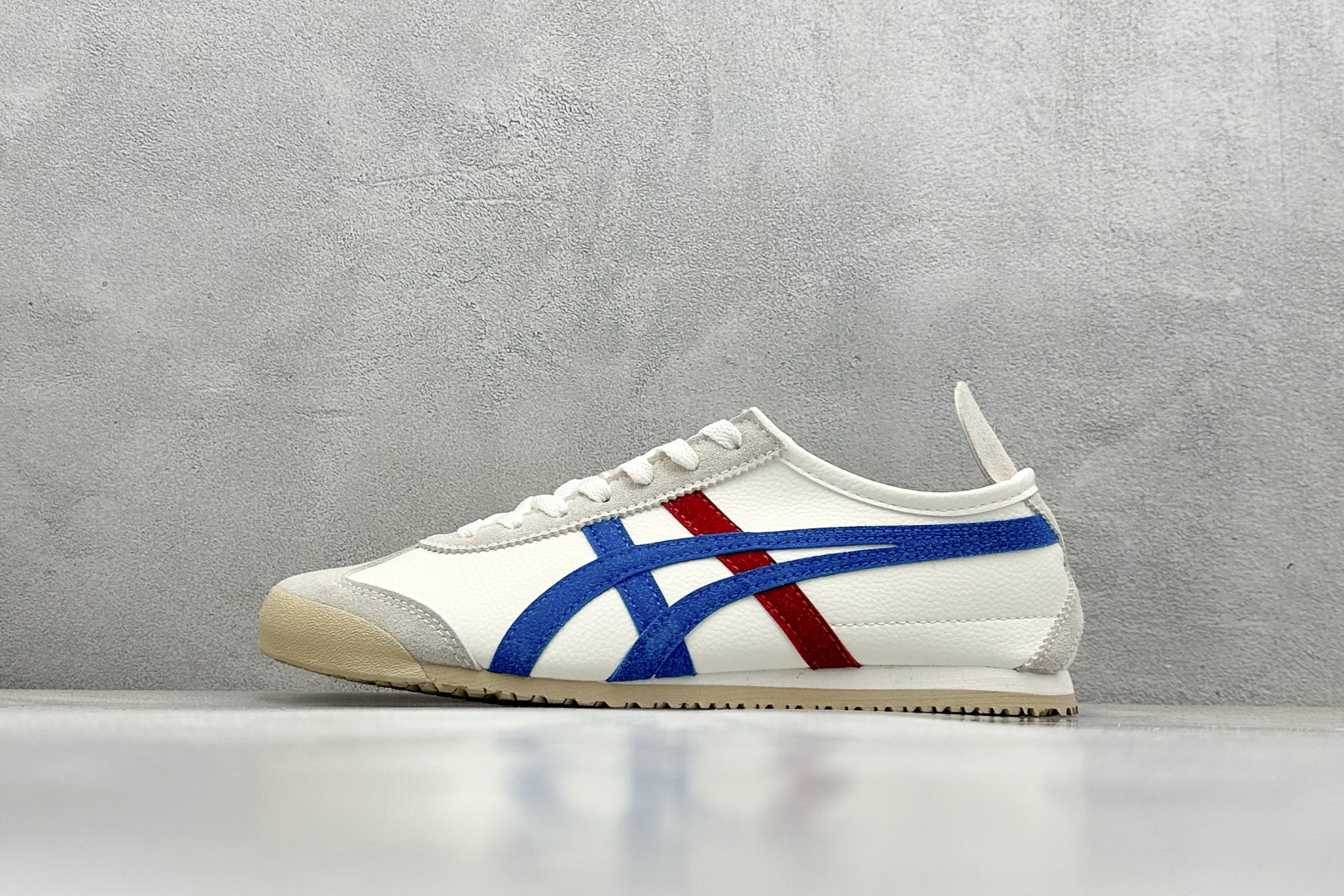  终端放店
SF版 鬼塚虎/Onitsuka Tiger Mexico 66®经典墨西哥系列低帮复古经典