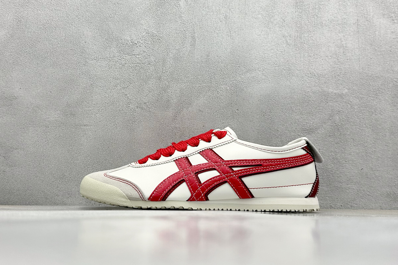  终端放店
SF版 鬼塚虎/Onitsuka Tiger Mexico 66®经典墨西哥系列低帮复古经典