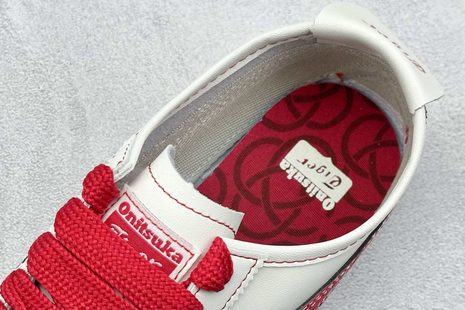  终端放店
SF版 鬼塚虎/Onitsuka Tiger Mexico 66®经典墨西哥系列低帮复古经典