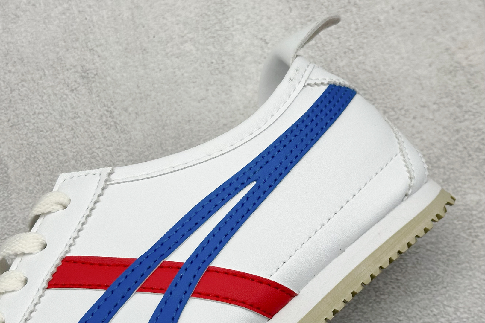  终端放店
SF版 鬼塚虎/Onitsuka Tiger Mexico 66®经典墨西哥系列低帮复古经典