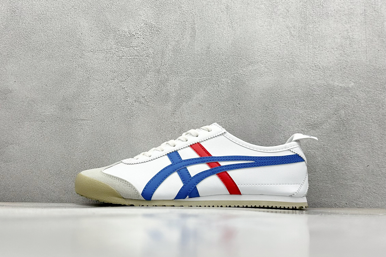  终端放店
SF版 鬼塚虎/Onitsuka Tiger Mexico 66®经典墨西哥系列低帮复古经典