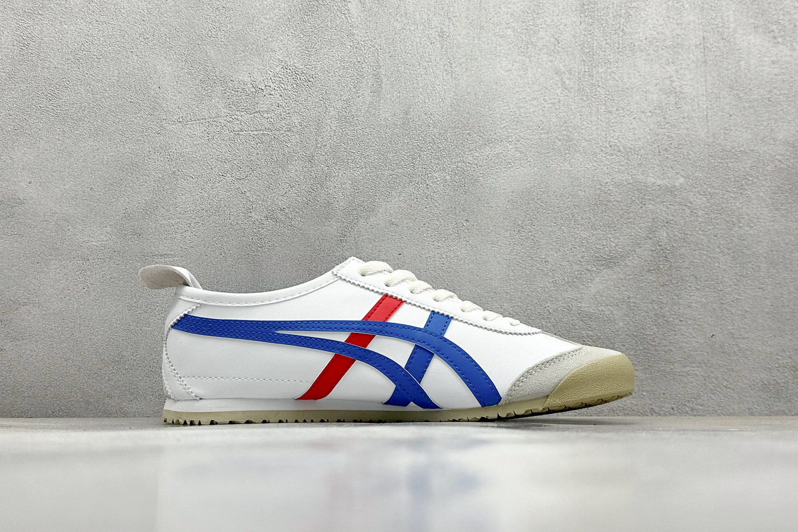  终端放店
SF版 鬼塚虎/Onitsuka Tiger Mexico 66®经典墨西哥系列低帮复古经典