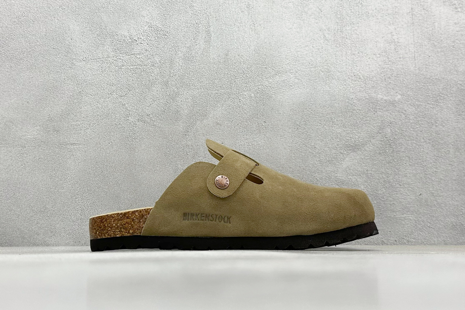  
Birkenstock  博肯 半托系列 #广东原产 采用质地柔软牛皮绒面革植入鞋垫和里衬材质 #中